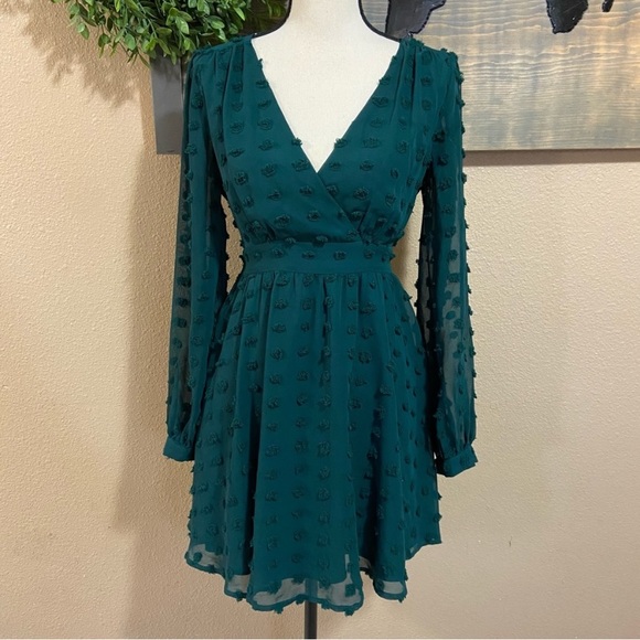 NWOT Lulus Always on Repeat Emerald Green Clip Dot Long Sleeve Mini Dress - Picture 2 of 12